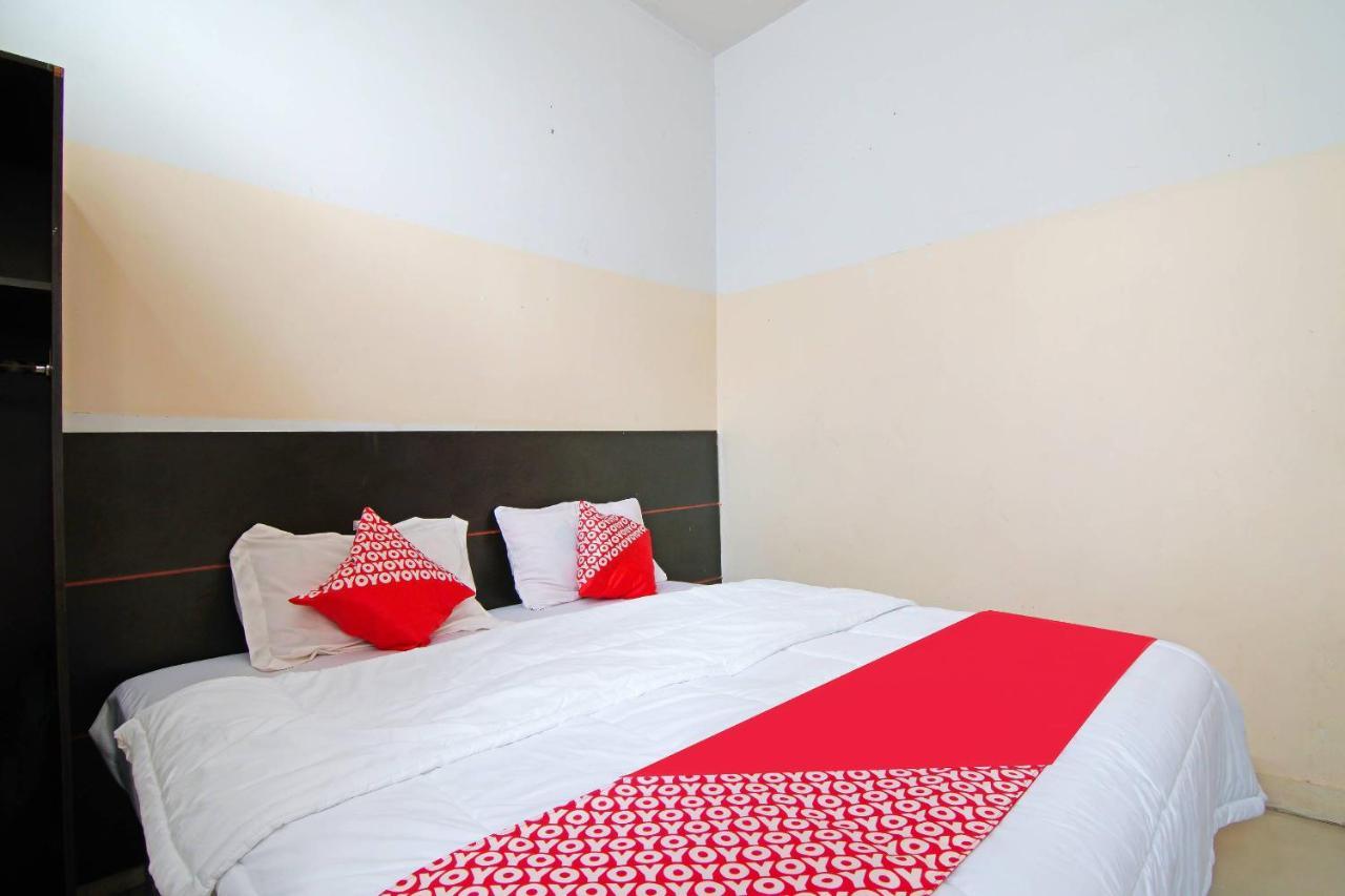 Oyo 91510 Homestay Utama Syariah Pekanbaru Zewnętrze zdjęcie