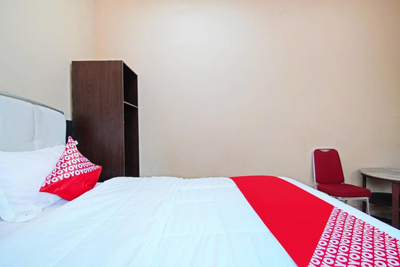 Oyo 91510 Homestay Utama Syariah Pekanbaru Zewnętrze zdjęcie