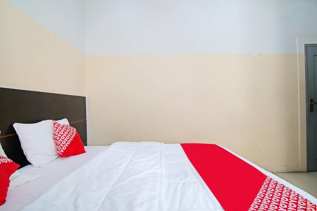 Oyo 91510 Homestay Utama Syariah Pekanbaru Zewnętrze zdjęcie