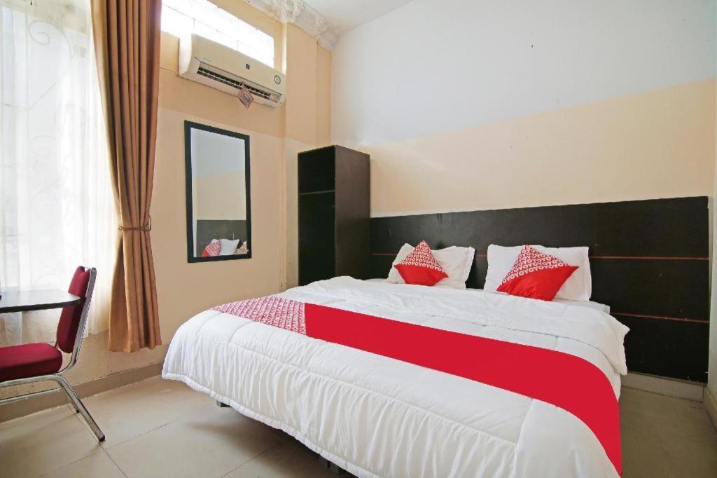 Oyo 91510 Homestay Utama Syariah Pekanbaru Zewnętrze zdjęcie